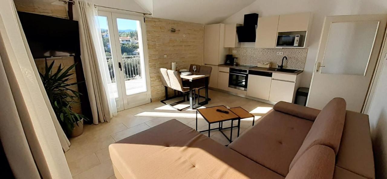 Holiday Hvar Vrbanj Kültér fotó