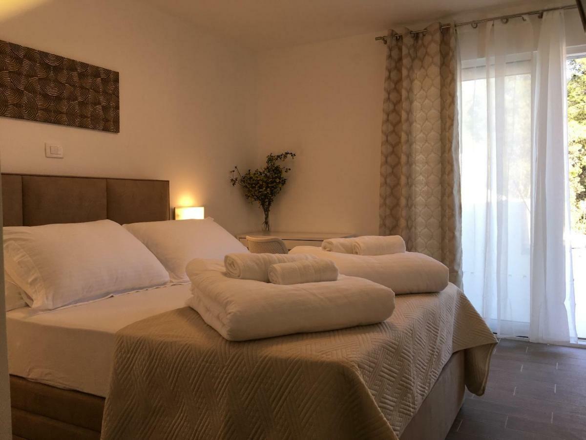 Holiday Hvar Vrbanj Kültér fotó