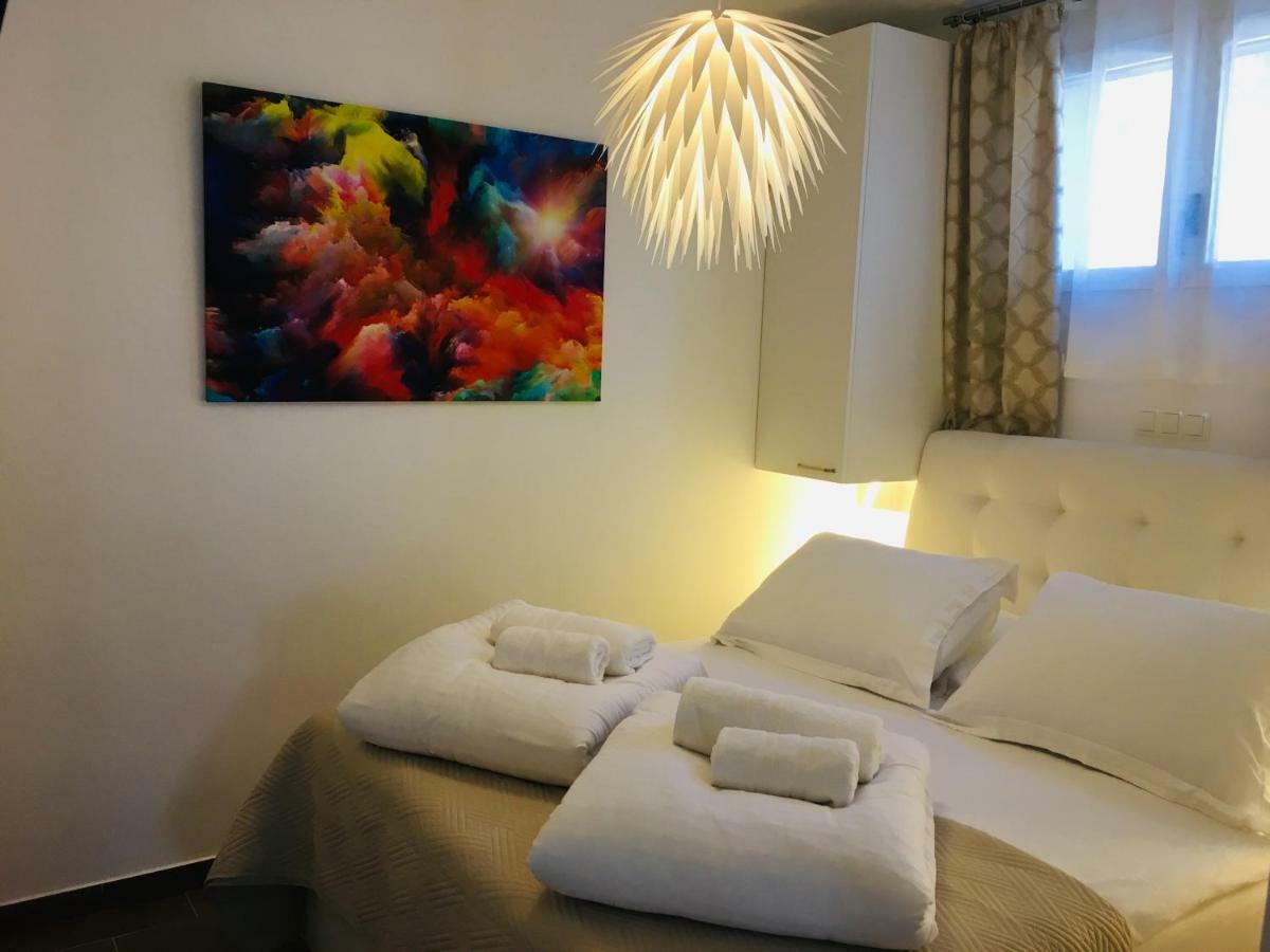 Holiday Hvar Vrbanj Kültér fotó