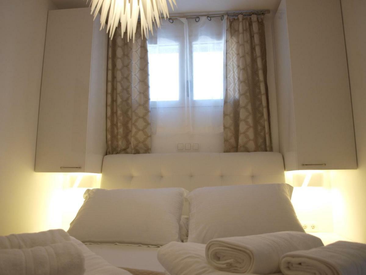 Holiday Hvar Vrbanj Kültér fotó